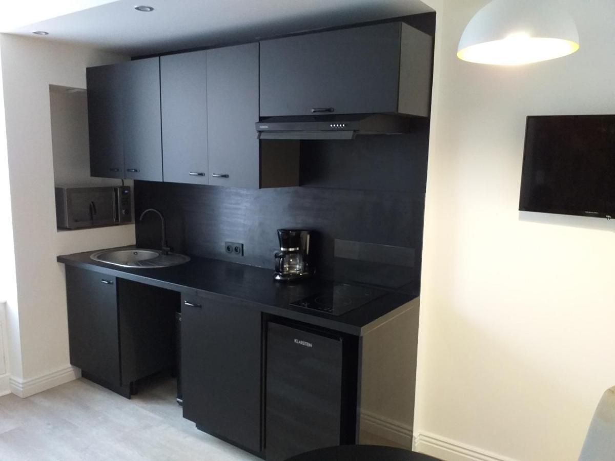 Les Volets Bleus - Deux Appartements Et Un Studio, Jardin Bourges Exterior foto