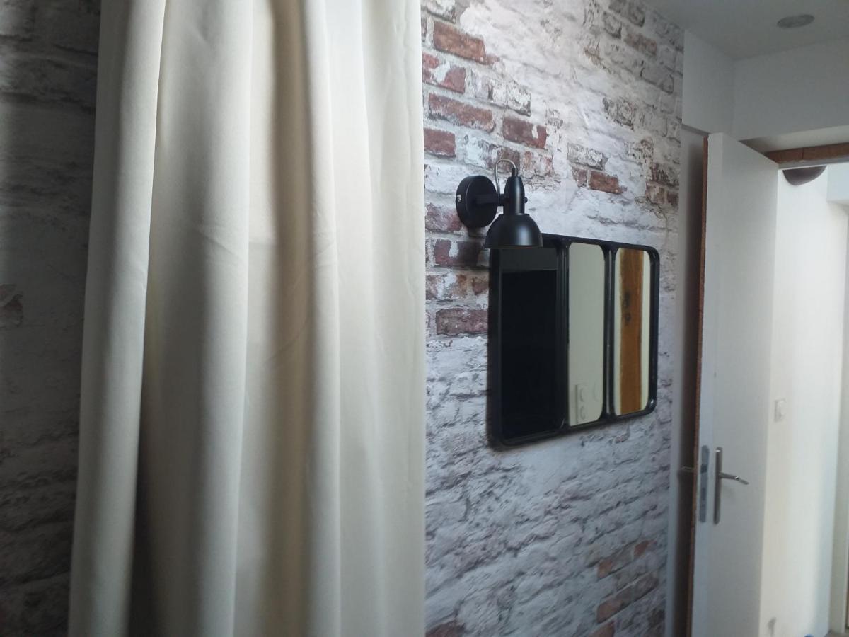 Les Volets Bleus - Deux Appartements Et Un Studio, Jardin Bourges Exterior foto