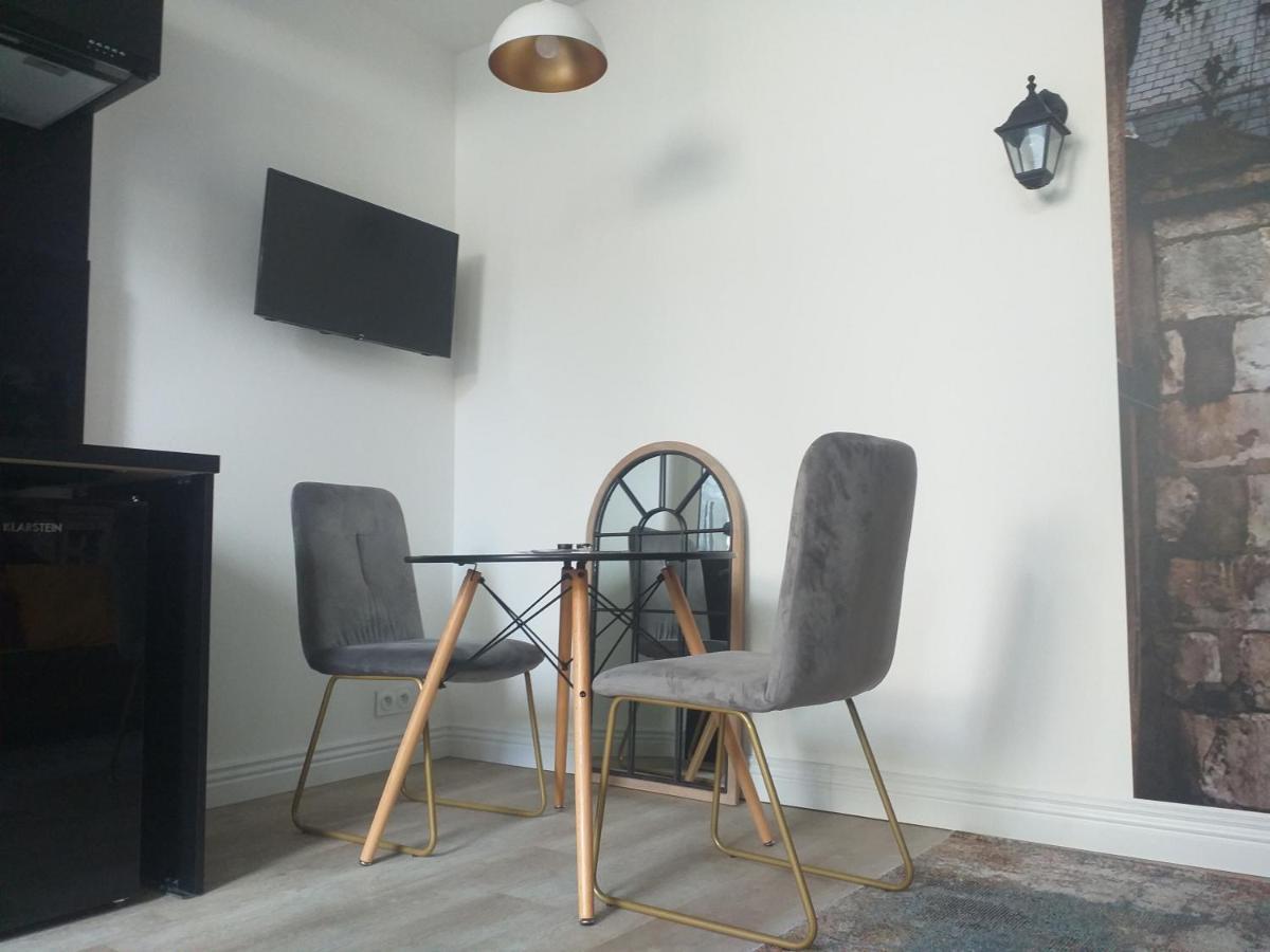 Les Volets Bleus - Deux Appartements Et Un Studio, Jardin Bourges Exterior foto