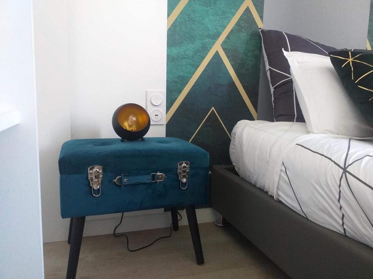 Les Volets Bleus - Deux Appartements Et Un Studio, Jardin Bourges Exterior foto